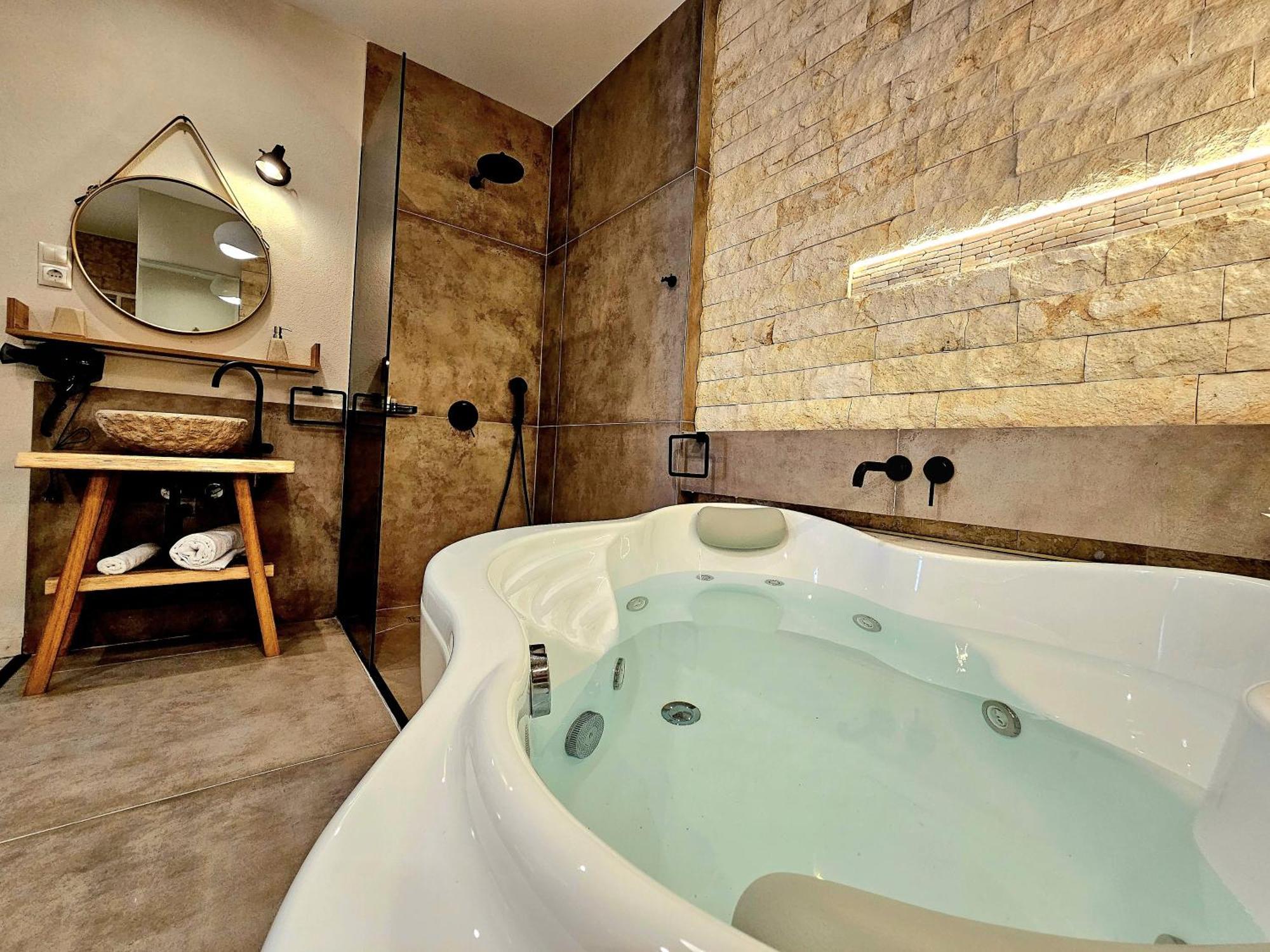 Rhodes City Golden City Center Suites المظهر الخارجي الصورة