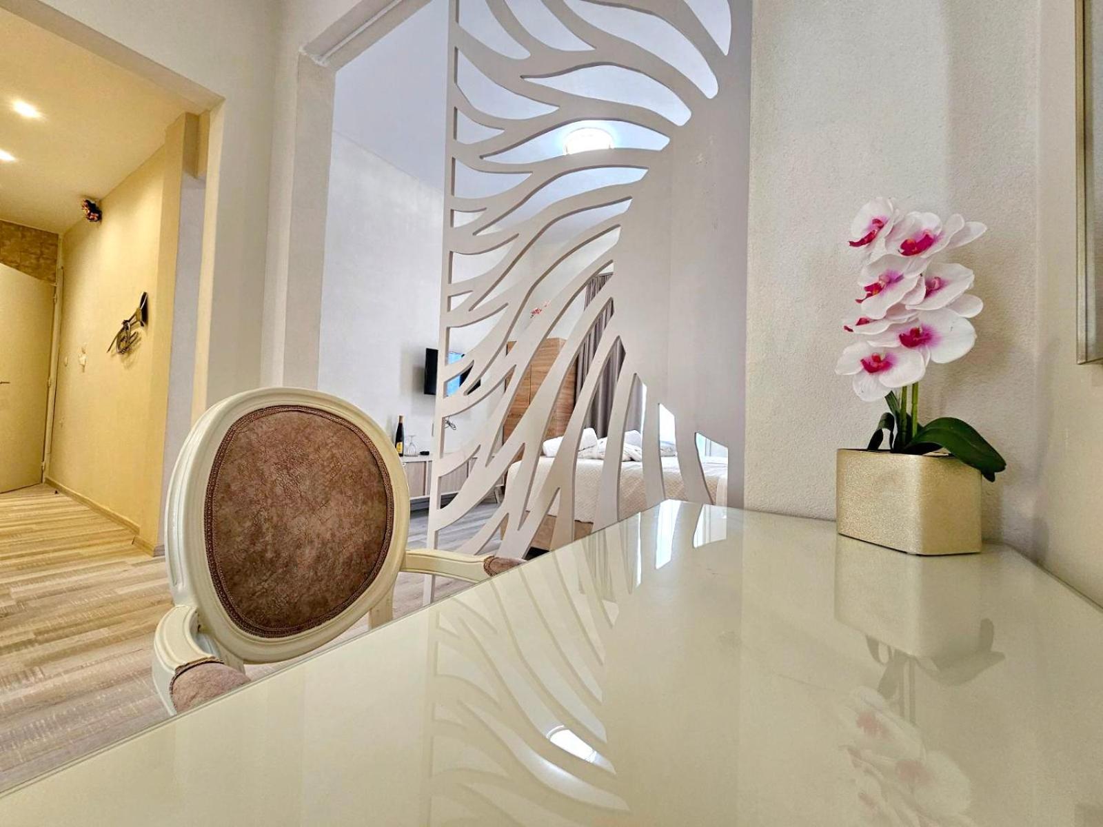 Rhodes City Golden City Center Suites المظهر الخارجي الصورة