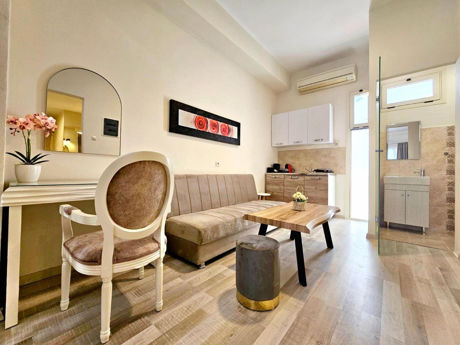 Rhodes City Golden City Center Suites المظهر الخارجي الصورة